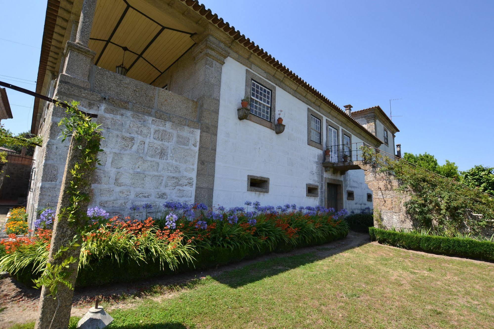 Casa Do Ribeiro Bed & Breakfast Guimaraes Bagian luar foto
