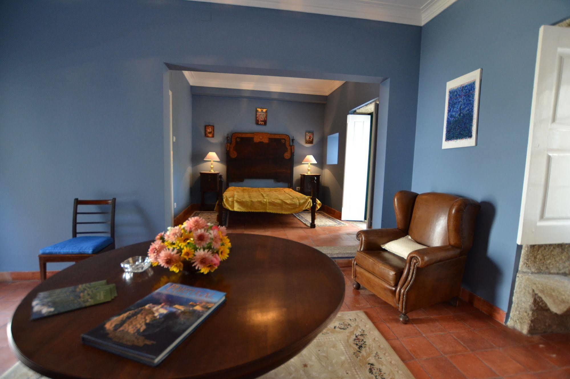 Casa Do Ribeiro Bed & Breakfast Guimaraes Bagian luar foto